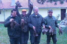 Bulgaristan'daki çeşitli Av gezilerine göz atın. Avcılık bölgesindeki donanımcılardan doğrudan teklifler Полски Тръмбеш - bghunters.com & Bulgaria Hunting Trips, 40 Lomsko Shose Street, Nadezhda 2, Sofia, Bulgaria, postcode 1220.
