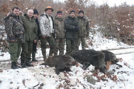 Περιηγηθείτε σε μια επιλογή από ταξίδια κυνηγιού στη Βουλγαρία. Άμεσες προσφορές από κατασκευαστές στη Κυνηγετική περιοχή misarya sozopol 8130 - bghunters.com & Bulgaria Hunting Trips, 40 Lomsko Shose Street, Nadezhda 2, Sofia, Bulgaria, postcode 1220.